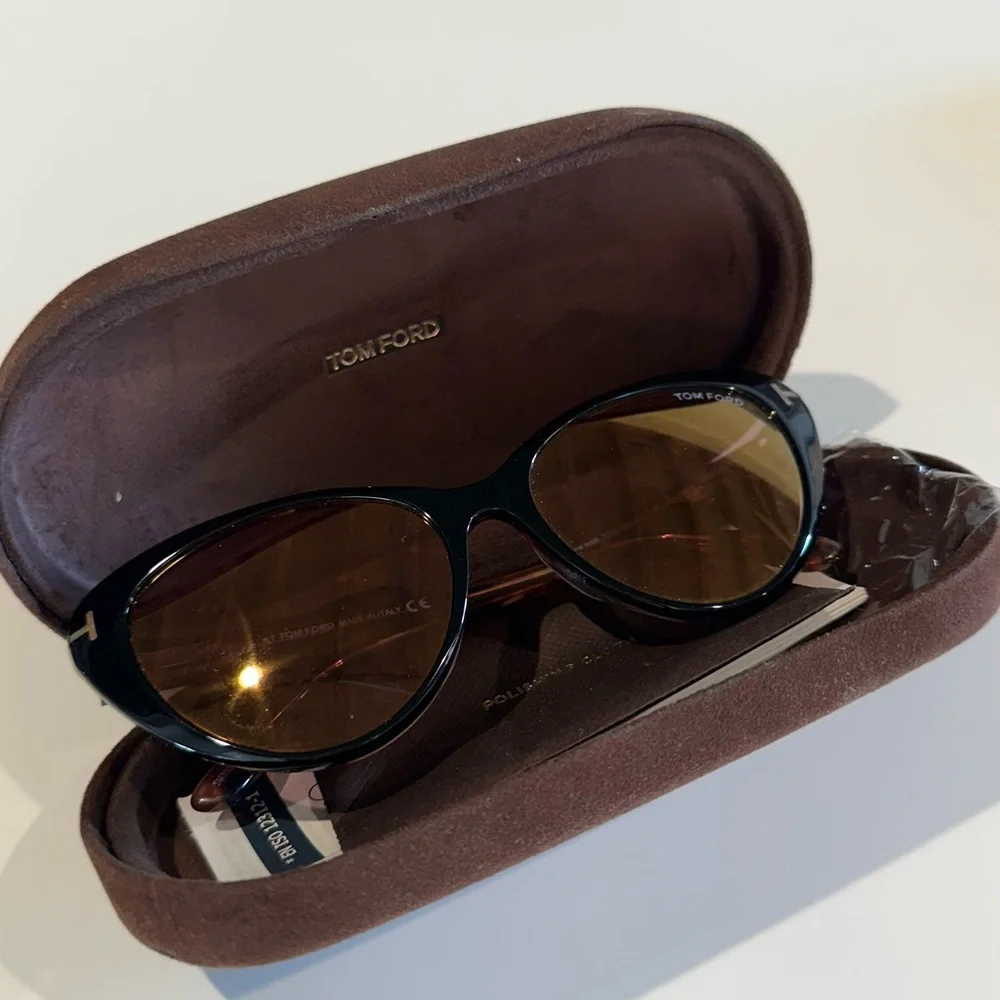 Tom Ford Cat Eye Sunglasses - Picture 4 of 8
